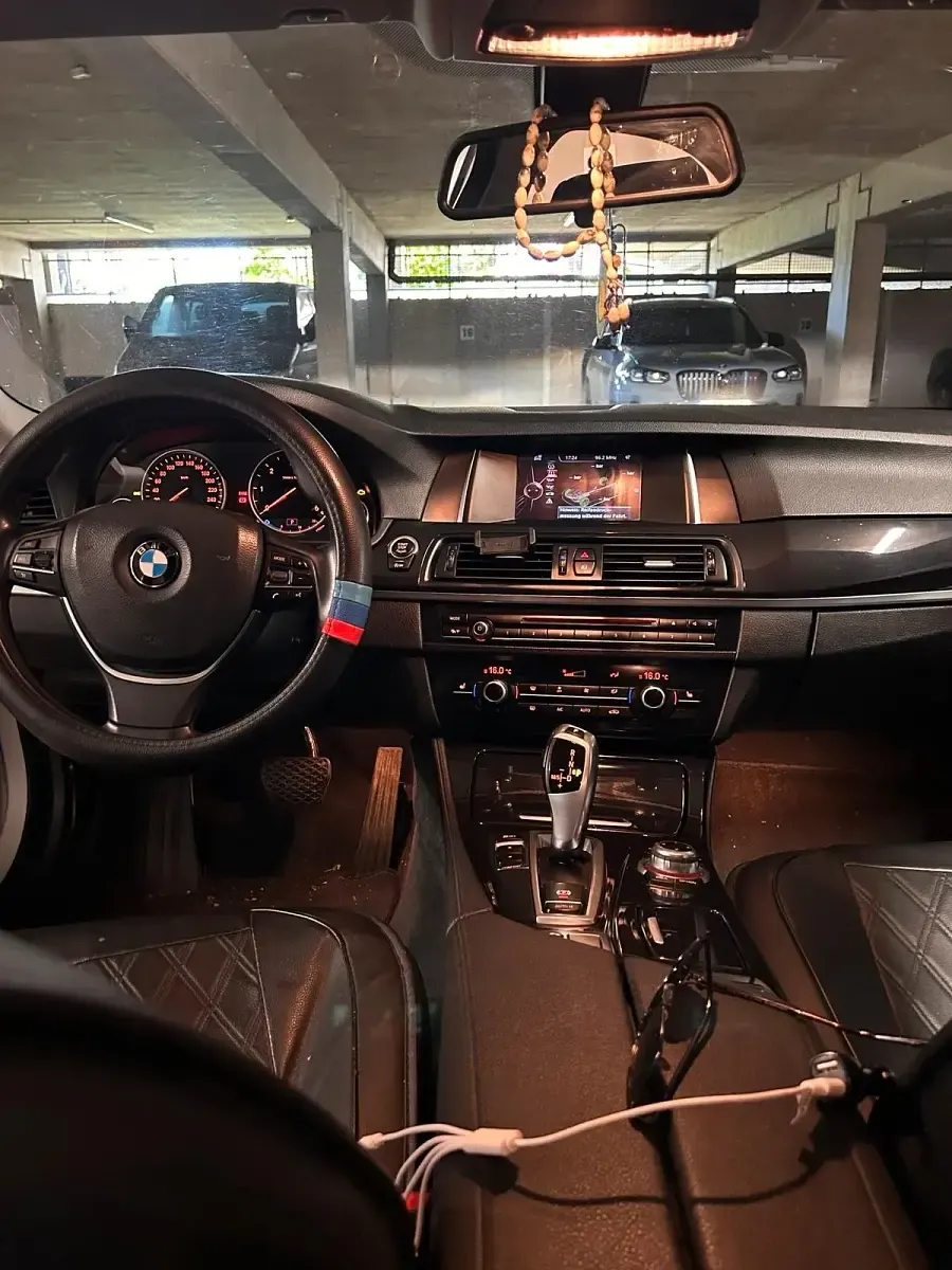 Gebraucht BMW 520 190 PS (139 kW) 2015 Silber Limousine