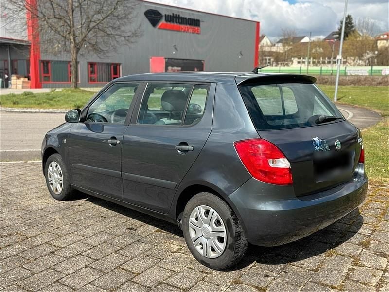 Gebraucht Skoda Fabia 60 PS (44 kW) 2010 Grau Kleinwagen