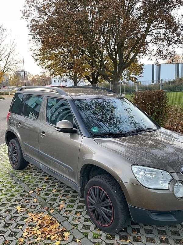 Gebraucht Skoda Yeti 170 PS (125 kW) 2011 Braun SUV