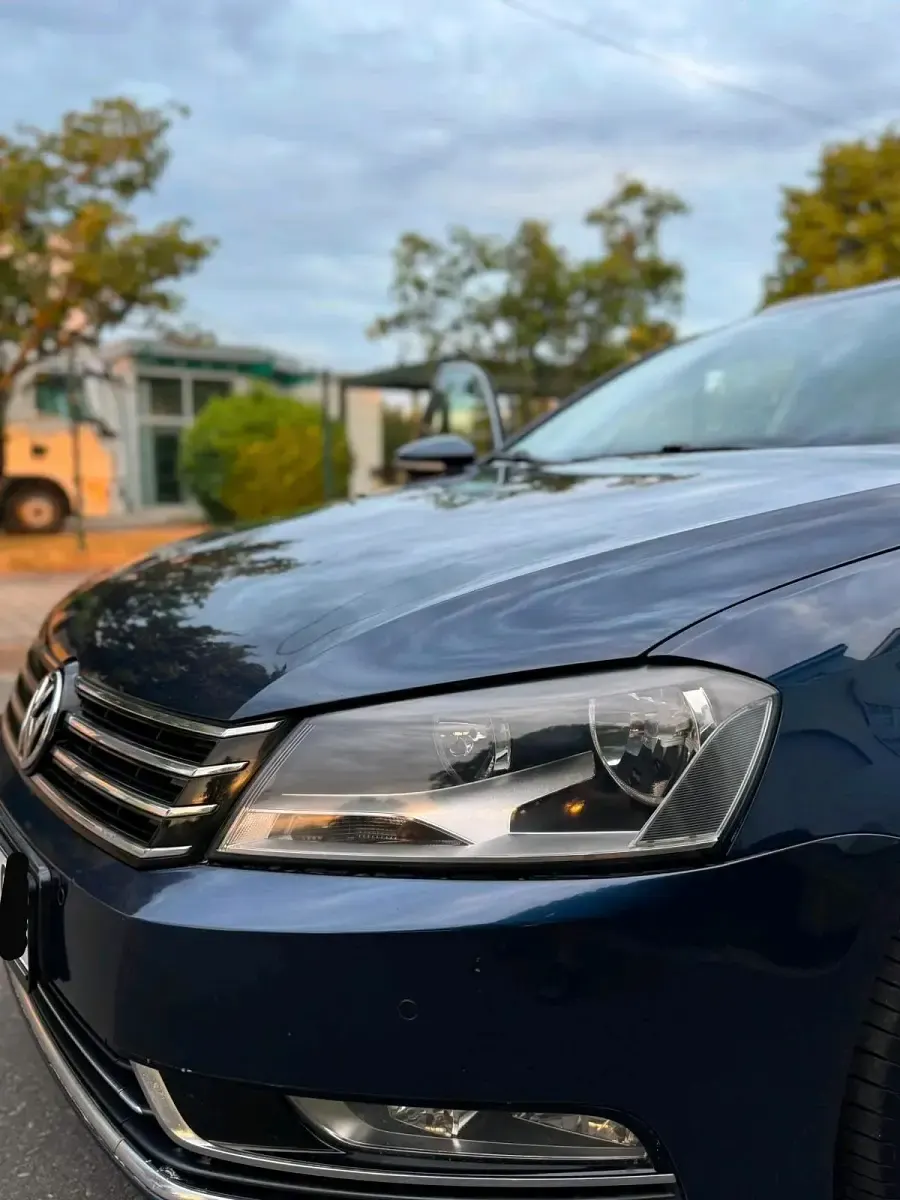 Gebraucht VW Passat 170 PS (125 kW) 2011 Blau Kombi