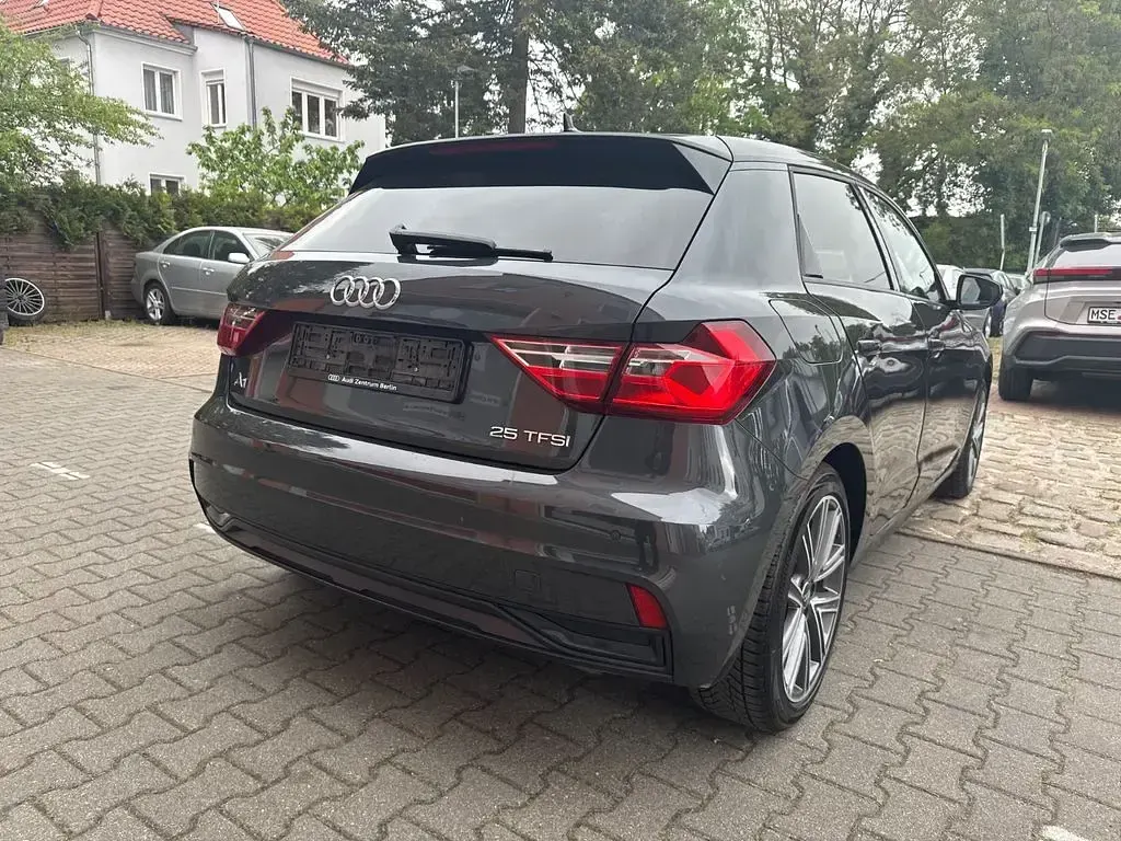 Usata Audi A1 Sportback Advanced 95 CV (69 kW) 2023 Grigio Utilitaria