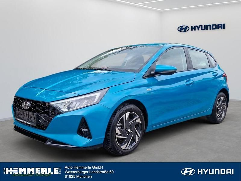 Blau Gebraucht 2023 Hyundai i20 Trend Limousine | 19.980 € (Etwas zu teuer) - Bild 1/4