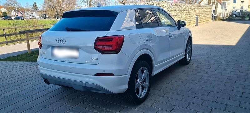 Gebraucht Audi Q2 Sport 150 PS (110 kW) 2017 Weiß SUV