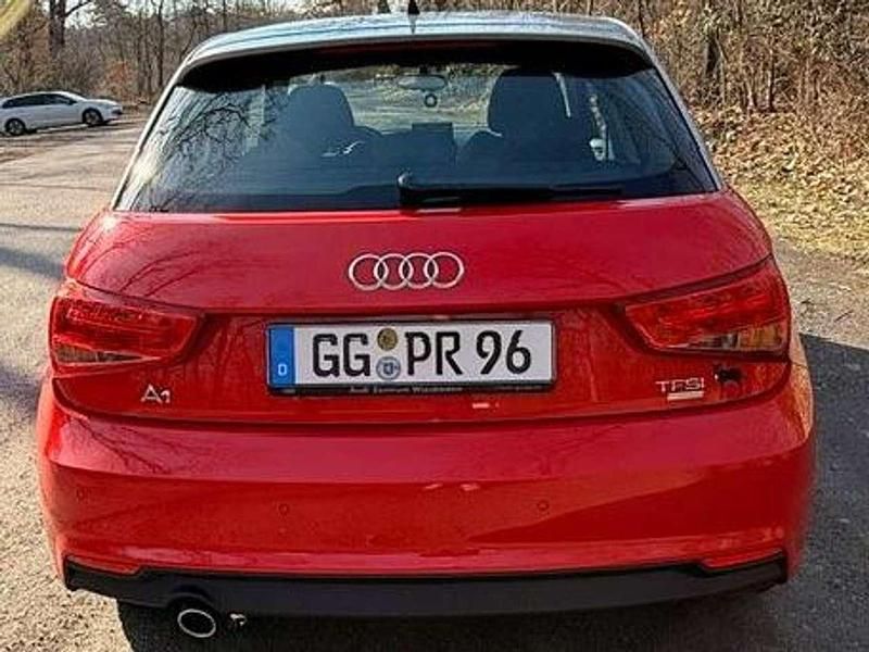 Gebraucht Audi A1 Sportback Sport 95 PS (69 kW) 2018 Rot Kleinwagen