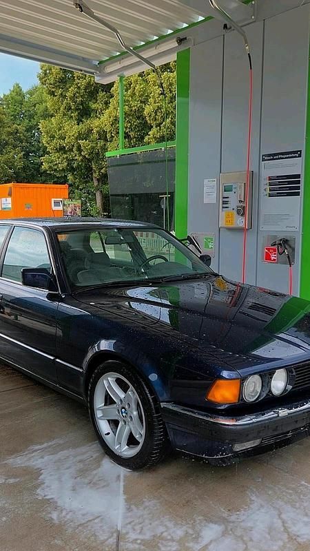 Second-hand BMW 730 188 CP (138 kW) 1993 Albastru Berlinǎ