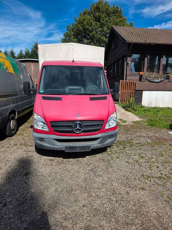 Rot Gebraucht 2010 Mercedes Sprinter Van | 9.990 € - Bild 1/4