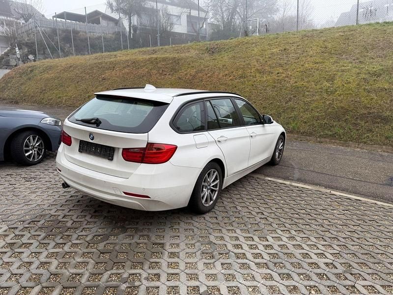 Gebraucht BMW 320 184 PS (135 kW) 2014 Weiß Kombi
