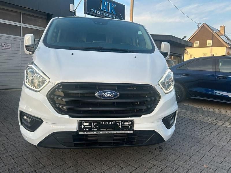 Gebraucht Ford Transit Custom 131 PS (96 kW) 2023 Weiß Van / Kleinbus