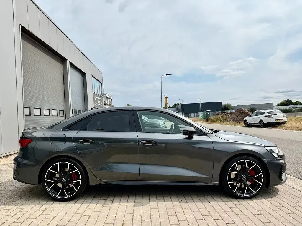 Gebraucht Audi S3 Basis 310 PS (228 kW) 2021 Grau Limousine