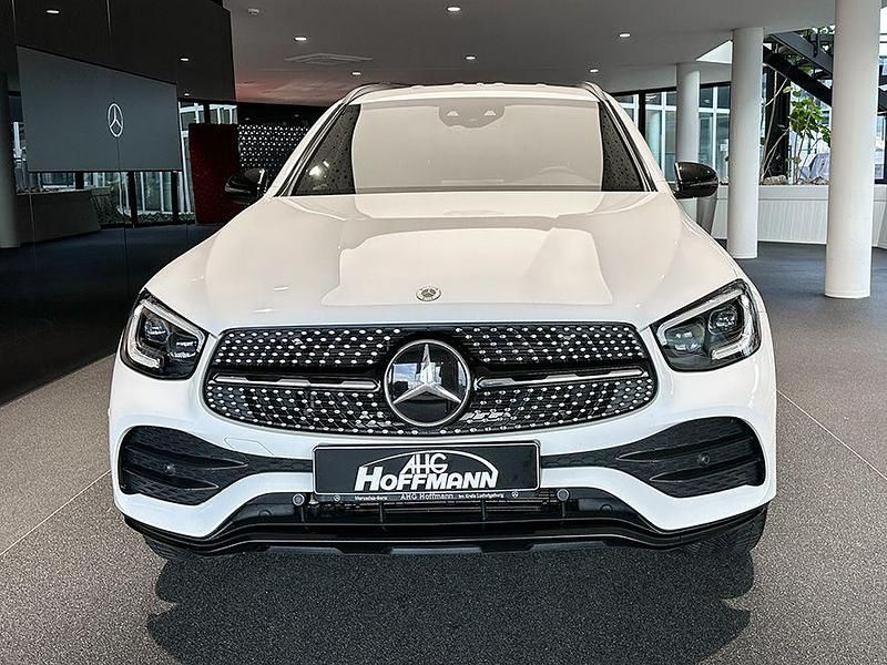Gebraucht Mercedes GLC300e Night 320 PS (235 kW) 2020 Weiß SUV
