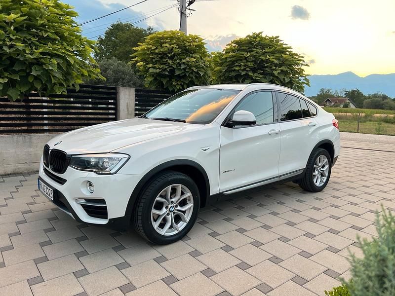 Weiß Gebraucht 2015 BMW X4 SUV | 23.500 € (Etwas zu teuer) - Bild 1/4