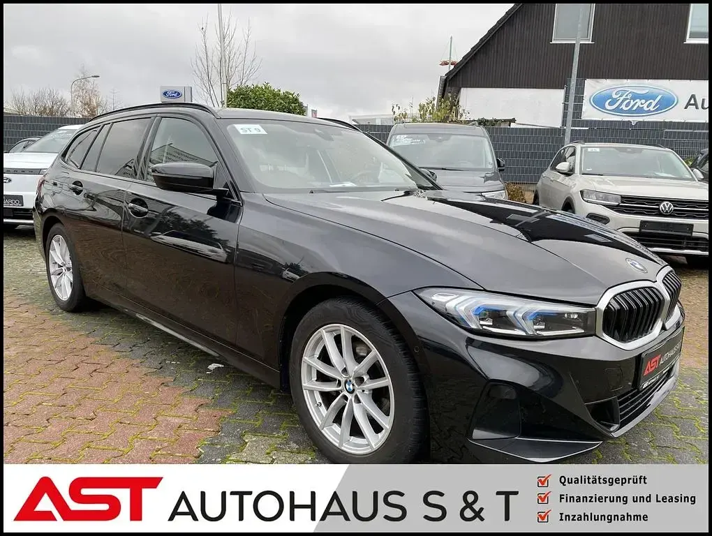 Gebraucht BMW 318 156 PS (114 kW) 2024 Schwarz Kombi