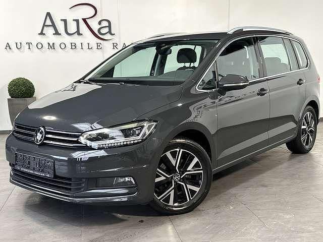 Gebraucht VW Touran Highline 150 PS (110 kW) 2022 Grau Van / Kleinbus
