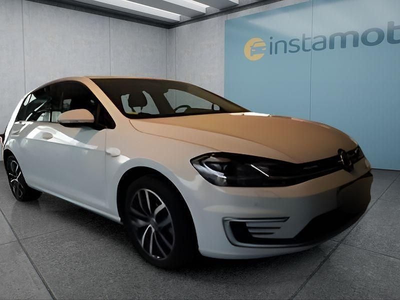 Gebraucht VW e-Golf 100 kW (136 PS) 2020 Weiß Kleinwagen