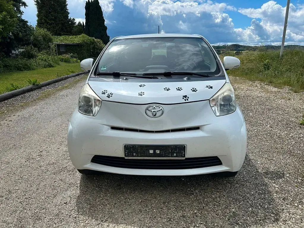 Gebraucht Toyota iQ 68 PS (50 kW) 2010 Weiß Kleinwagen