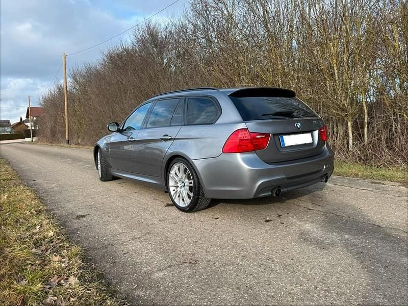 Gebraucht BMW 335 306 PS (225 kW) 2010 Grau Kombi