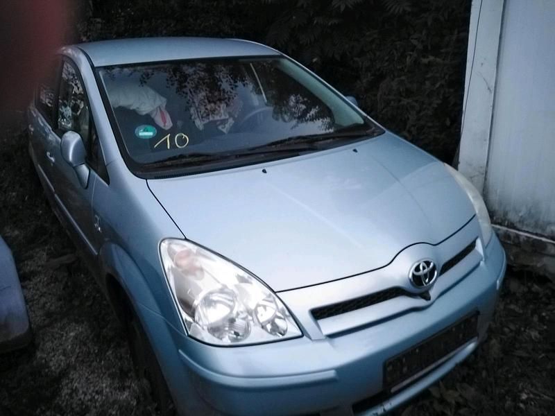 Blau Gebraucht 2006 Toyota Corolla Verso Van / Kleinbus | 2.900 € (Guter Preis) - Bild 1/4
