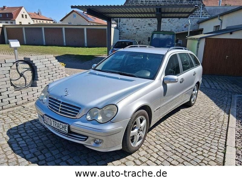 Gebraucht Mercedes C200 163 PS (119 kW) 2004 Brillantsilber  metalliclack Kombi