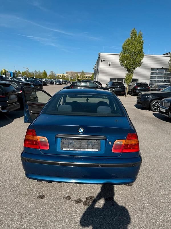 Occasion BMW 320 150 ch (110 kW) 2002 Bleue Berline