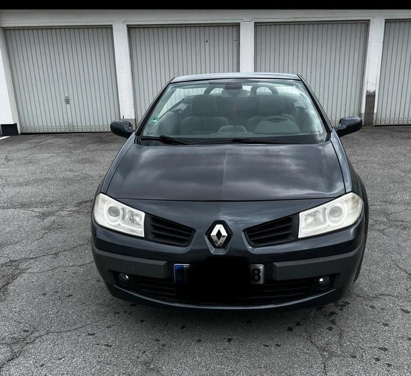 Grau Gebraucht 2006 Renault Mégane Cabriolet Cabrio | 1.200 € (Guter Preis) - Bild 1/4