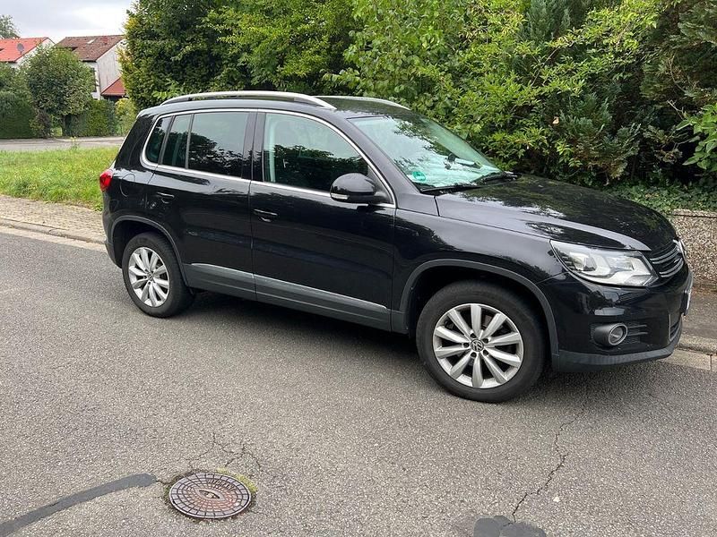 Schwarz Gebraucht 2014 VW Tiguan SUV | 14.990 € (Fairer Preis) - Bild 1/4