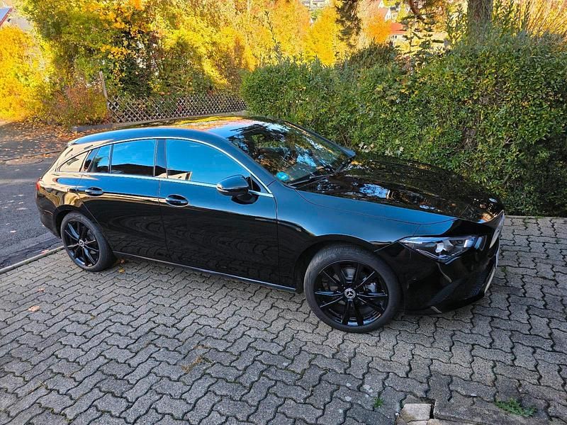 Gebraucht 2022 Mercedes CLA180 Shooting Brake Kombi | 23.000 € (Fairer Preis) - Bild 1/4