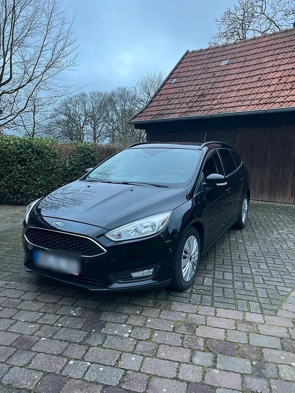 Gebraucht Ford Focus 120 PS (88 kW) 2017 Schwarz Kombi