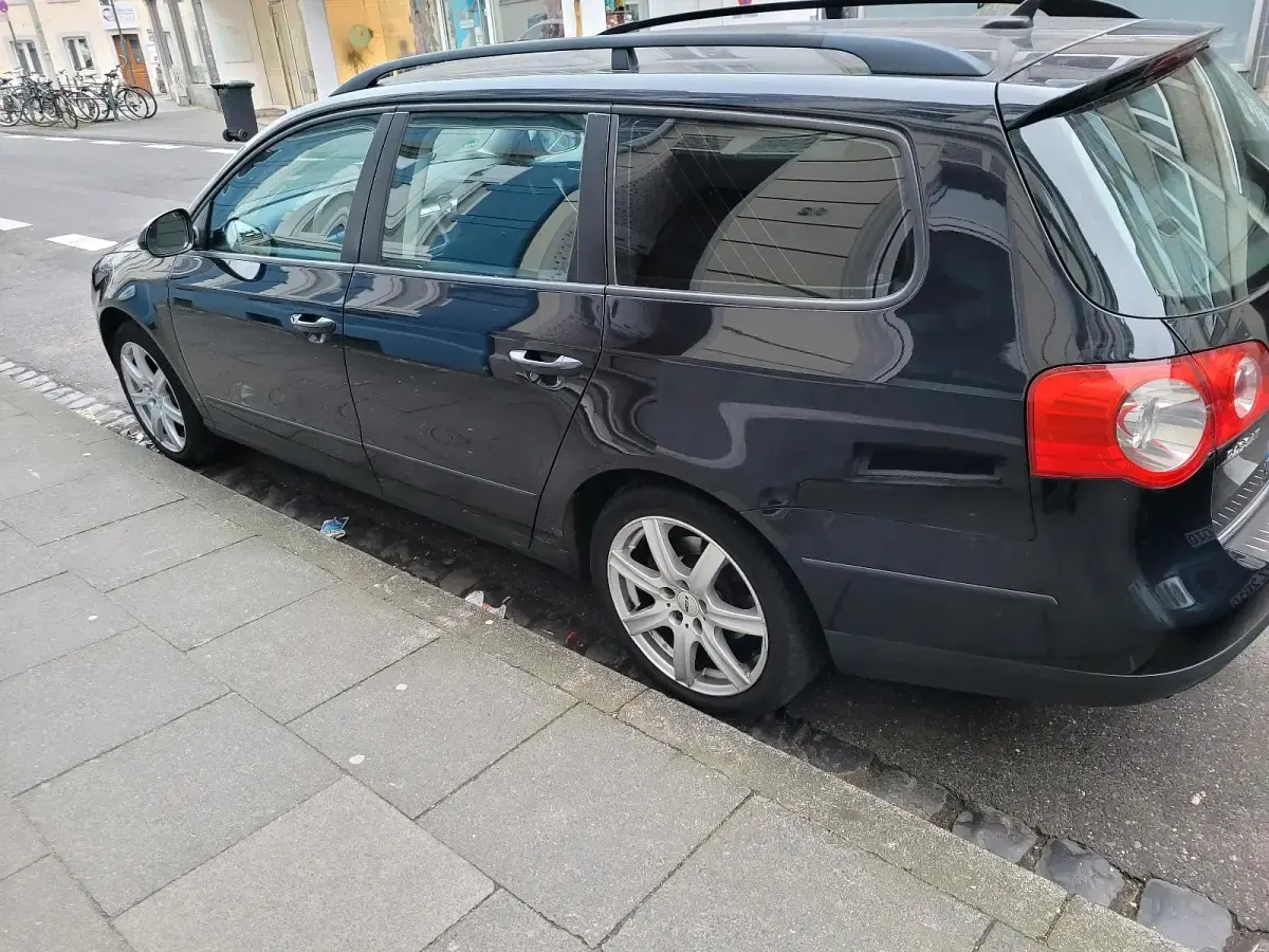 Gebraucht VW Passat Highline 160 PS (117 kW) 2008 Schwarz Kombi