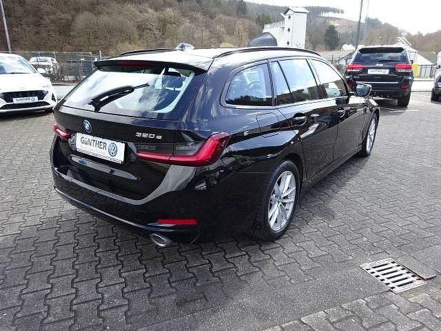 Gebraucht BMW 320e 163 PS (119 kW) 2024 Schwarz Limousine
