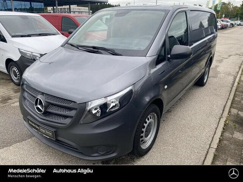 Gebraucht Mercedes e-Vito 62 kW (85 PS) 2021 Grau Van / Kleinbus