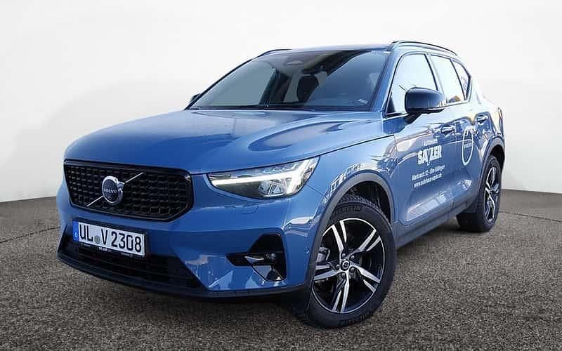 Fjord blue Gebraucht 2024 Volvo XC40 Plus SUV | 37.990 € (Fairer Preis) - Bild 1/4