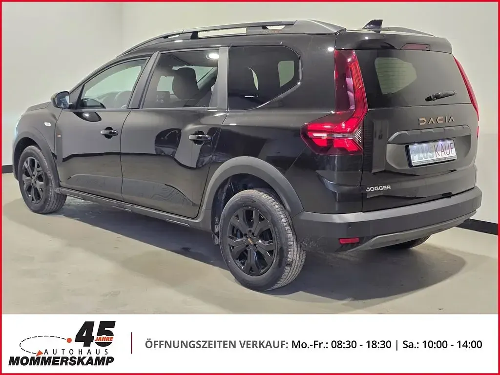 Neu Dacia Jogger Extreme 110 PS (80 kW) 2025 Schwarz Van / Kleinbus