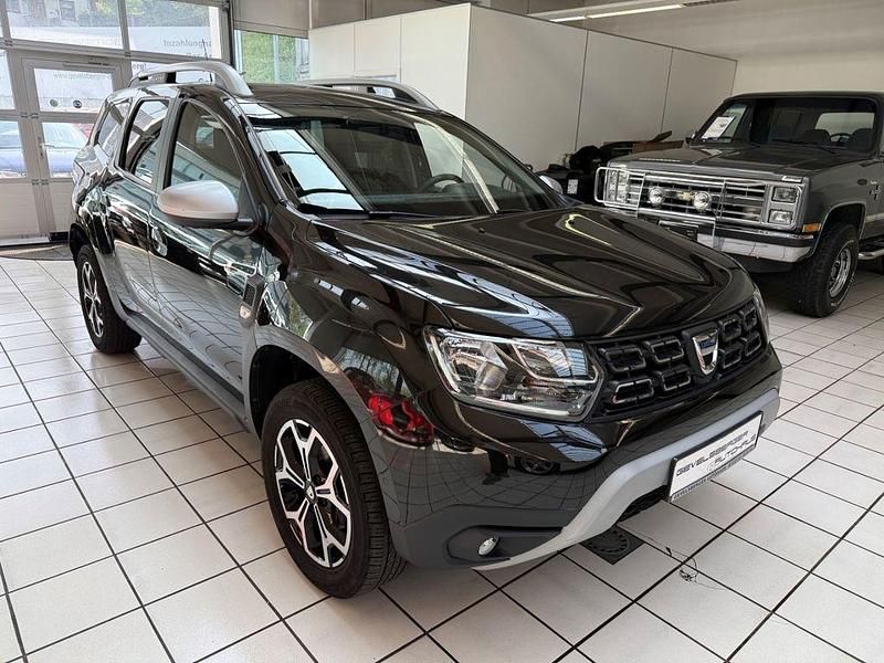 Używany Dacia Duster Anniversary 131 KM (96 kW) 2020 Czarny SUV