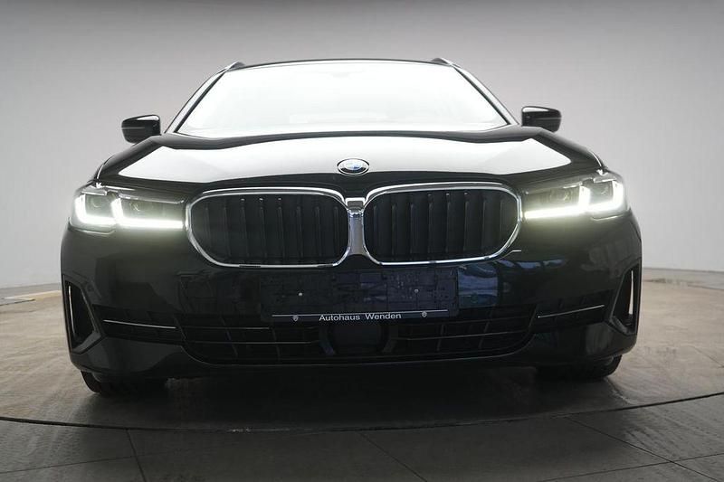 Gebraucht BMW 520 M Sport 190 PS (139 kW) 2022 Schwarz Kombi
