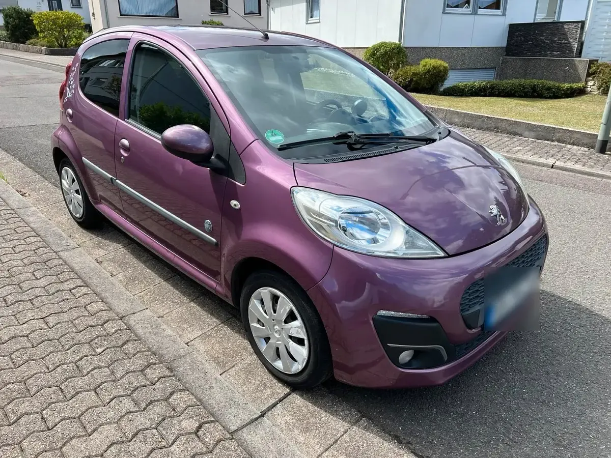 Gebraucht Peugeot 107 Envy 68 PS (50 kW) 2012 Violet Kleinwagen