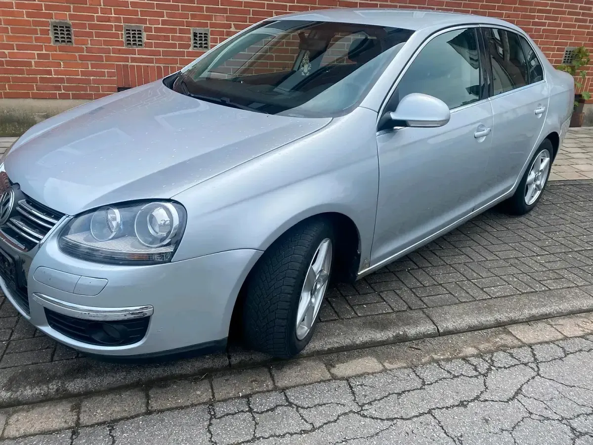 Gebraucht VW Jetta 140 PS (102 kW) 2006 Silber Limousine