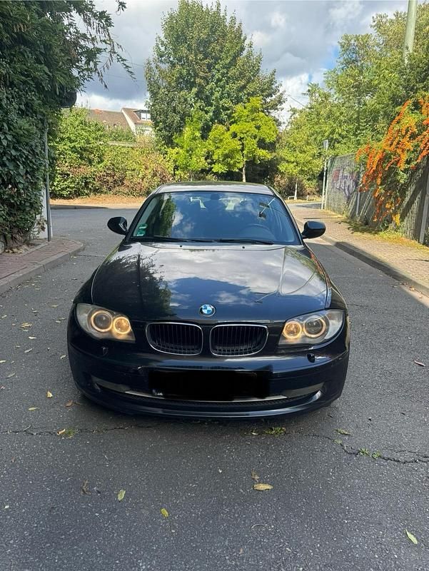 Schwarz Gebraucht 2010 BMW 118 Kleinwagen | 3.499 € (Superpreis) - Bild 1/4