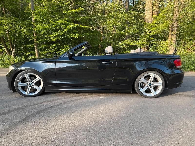 Gebraucht BMW 125 Cabriolet 218 PS (160 kW) 2008 Schwarz Cabrio
