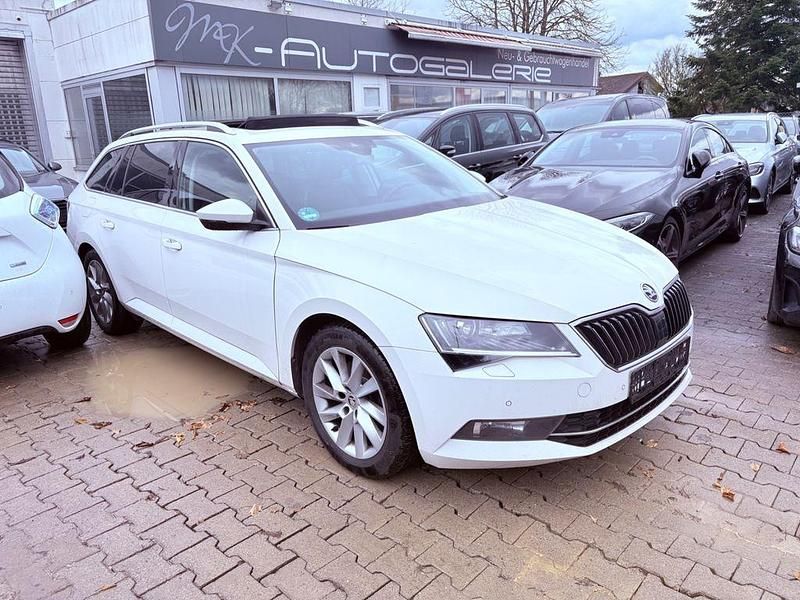 Gebraucht Skoda Superb Premium Edition 150 PS (110 kW) 2019 Weiß Kombi