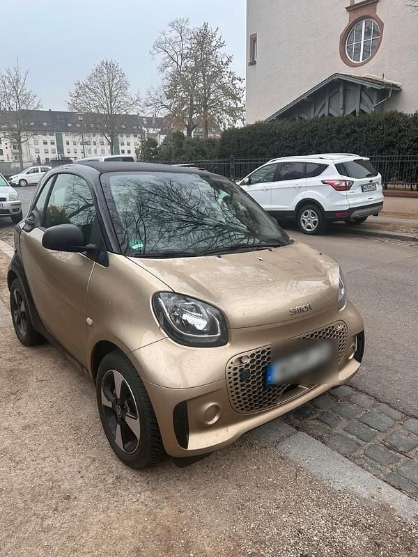 Gold Gebraucht 2023 Smart ForTwo Coupé Kleinwagen | 11.500 € (Fairer Preis) - Bild 1/3