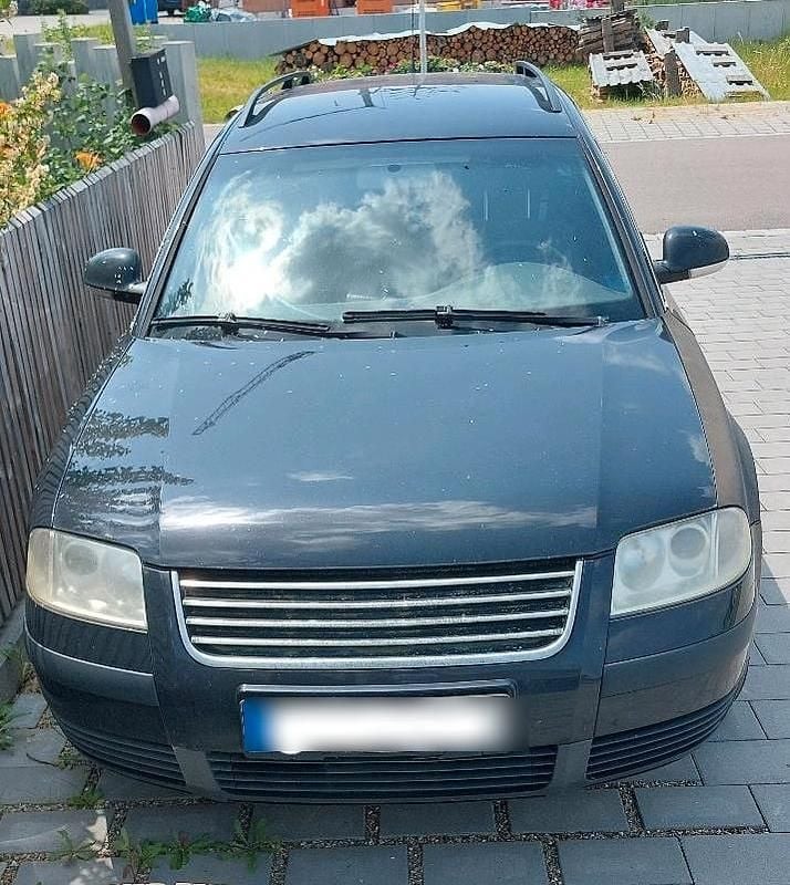 Gebraucht VW Passat Family 102 PS (75 kW) 2003 Schwarz Kombi
