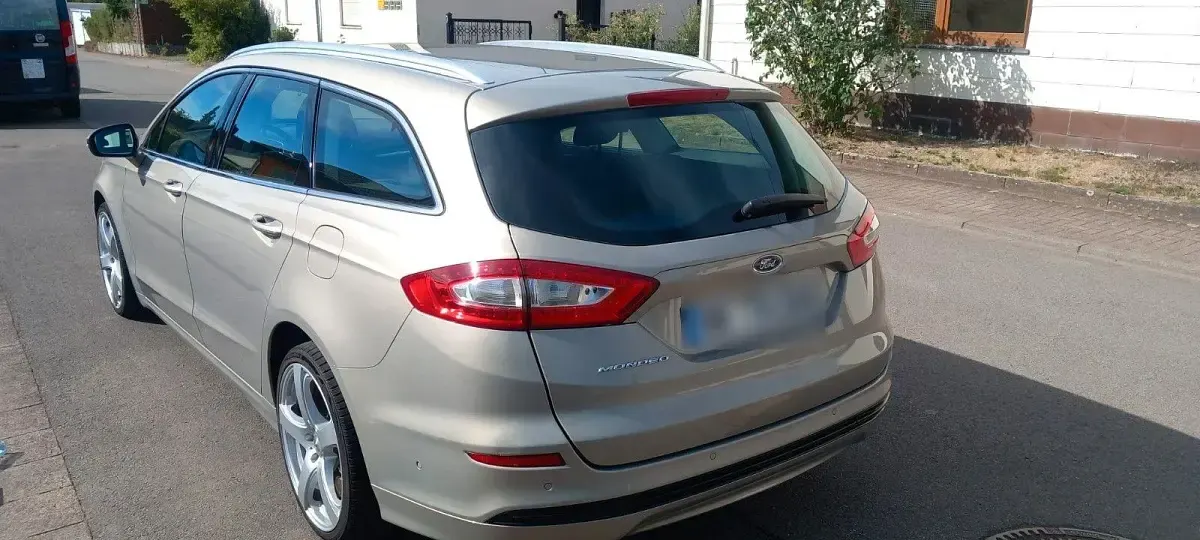 Gebraucht Ford Mondeo Titanium 116 PS (85 kW) 2015 Beige Kombi