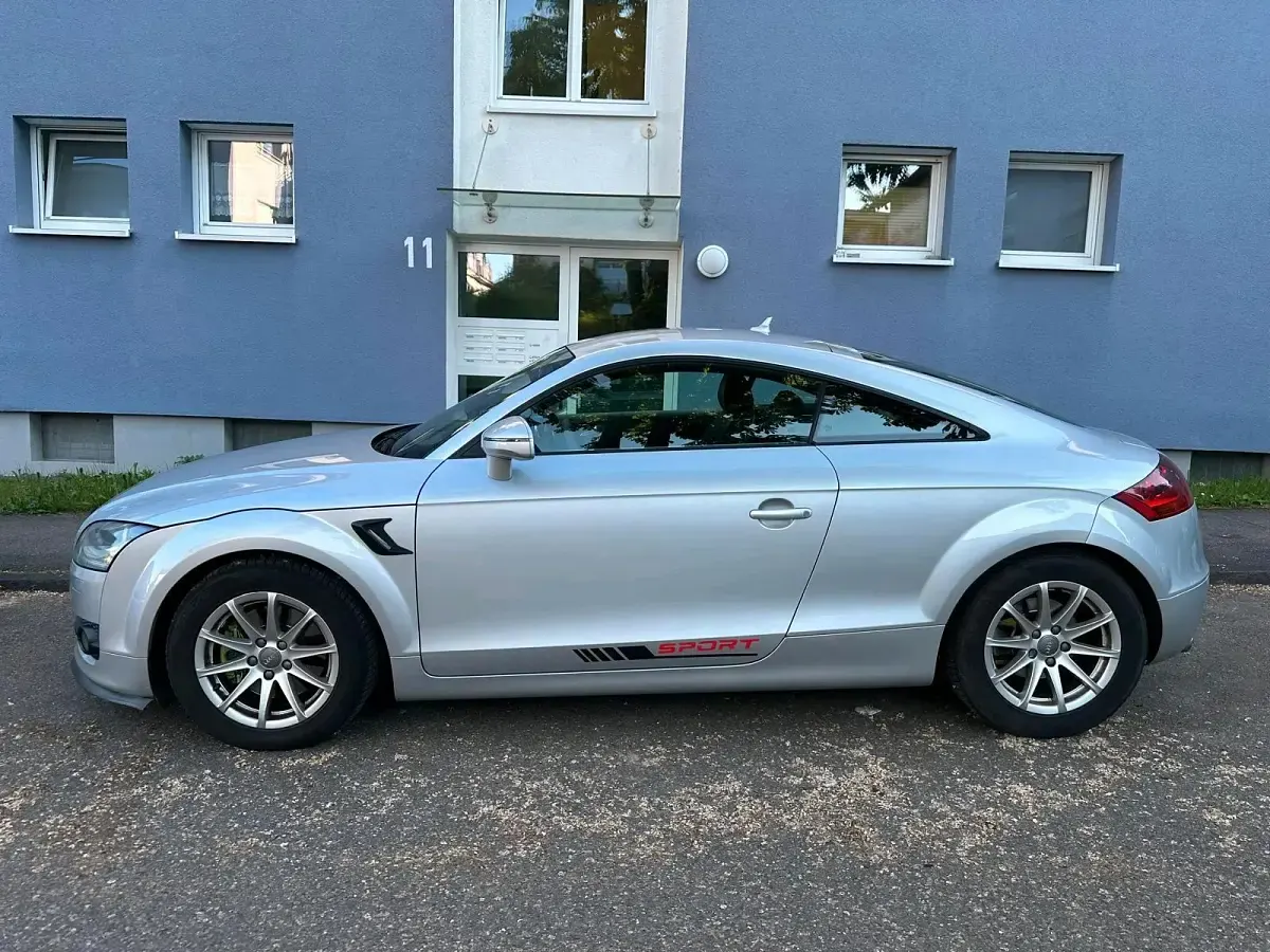 Second-hand Audi TT Design 220 CP (161 kW) 2009 Argintiu Coupe