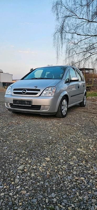 Silber Gebraucht 2003 Opel Meriva Van / Kleinbus | 3.200 € (Etwas zu teuer) - Bild 1/4