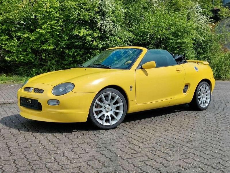 Trophy gelb Gebraucht 2002 MG F Trophy Cabrio | 8.990 € - Bild 1/4