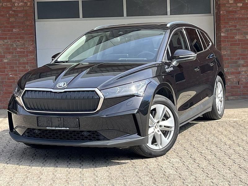Schwarz Gebraucht 2022 Skoda Enyaq iV SUV | 28.990 € (Superpreis) - Bild 1/4