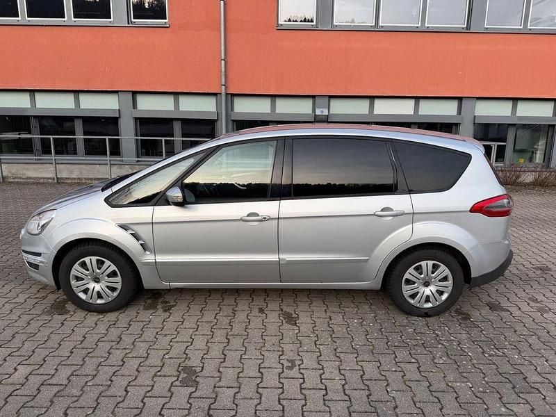 Gebraucht Ford S-MAX Trend 145 PS (106 kW) 2010 Silber Van / Kleinbus