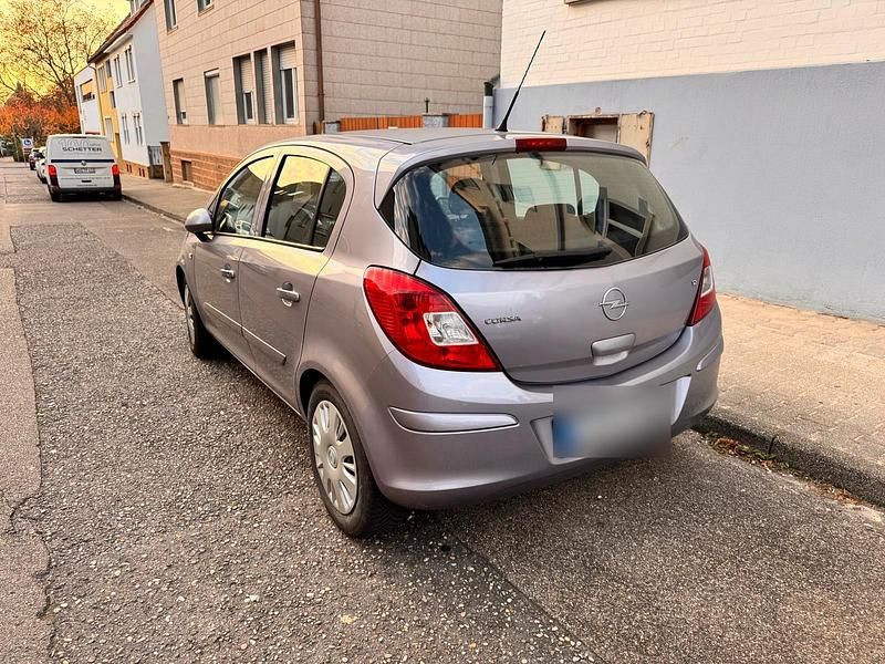Gebraucht Opel Corsa 90 PS (66 kW) 2007 Silber Kleinwagen