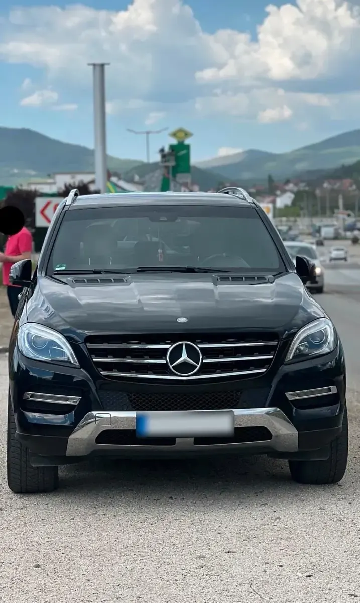 Gebraucht Mercedes ML350 258 PS (189 kW) 2014 Schwarz SUV