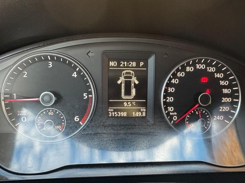 Gebraucht VW Caravelle 103 PS (75 kW) 2010 Grau Van / Kleinbus